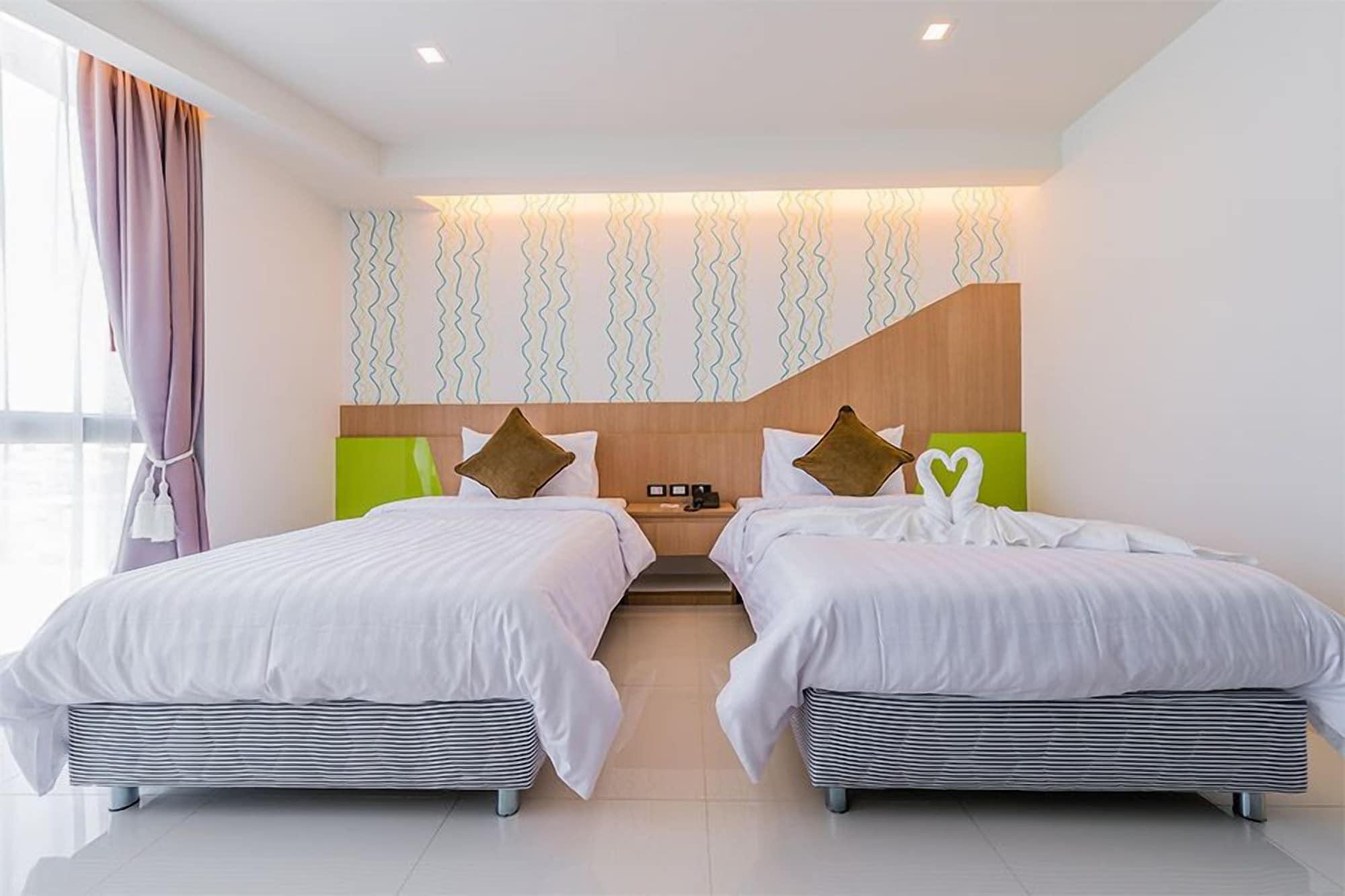 42C The Chic Hotel Nakhon Sawan Exterior photo