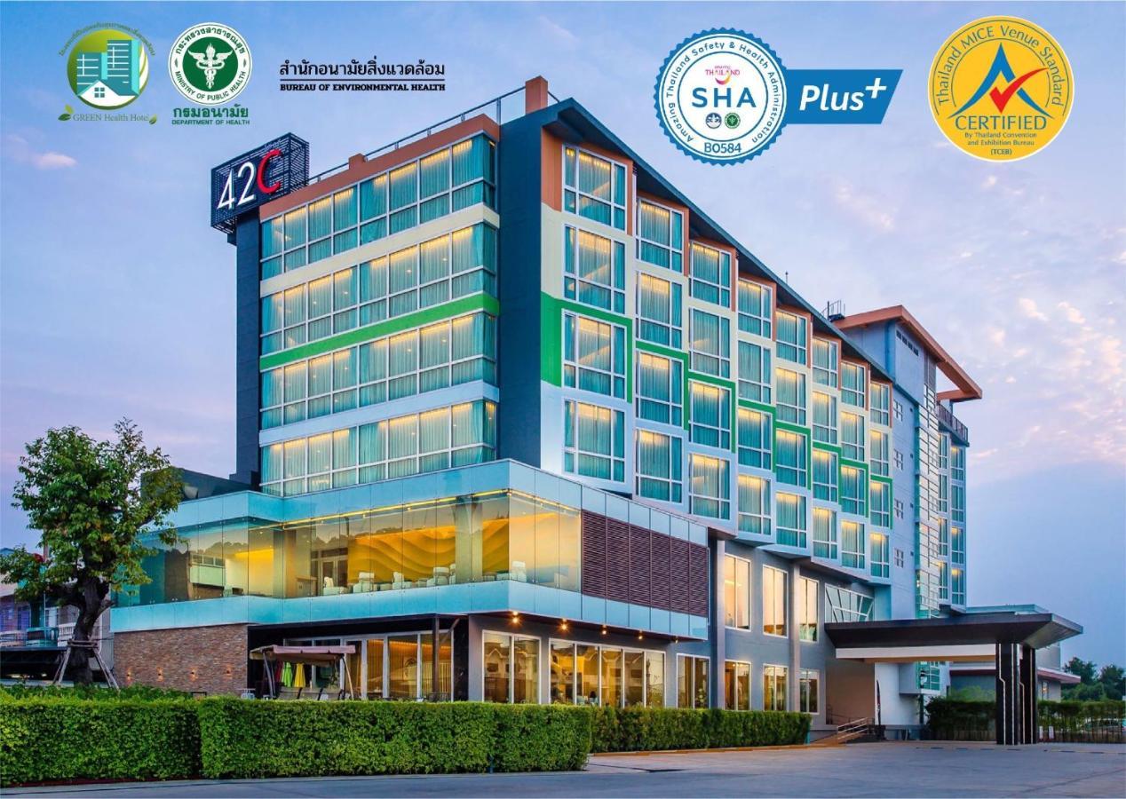 42C The Chic Hotel Nakhon Sawan Exterior photo