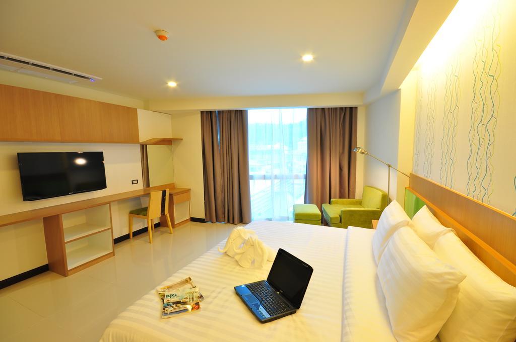 42C The Chic Hotel Nakhon Sawan Room photo
